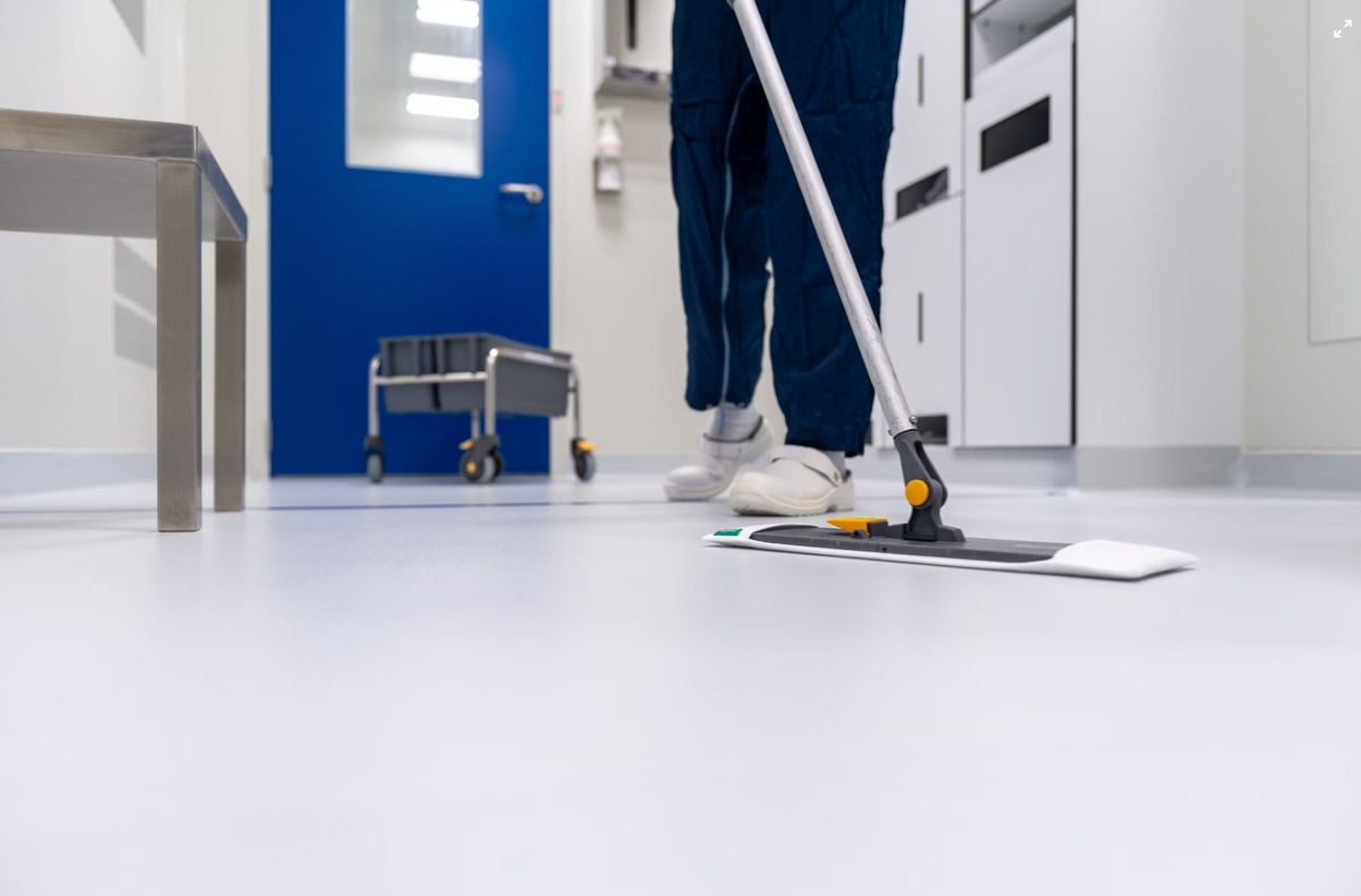 Professionel rengøring af erhvervslejemål i Nordsjælland med rengøringsfirma